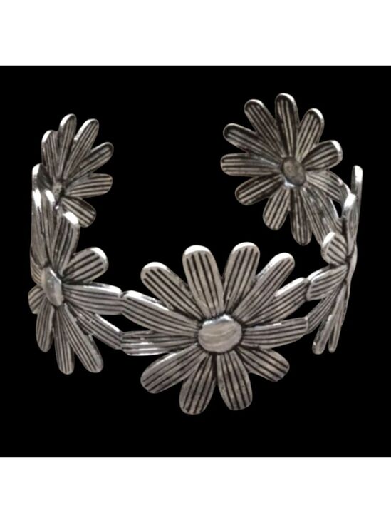 Boho Gypsy Sisters Jewelry - Boho Daisy Flower Cuff Bracelet Brand New Item